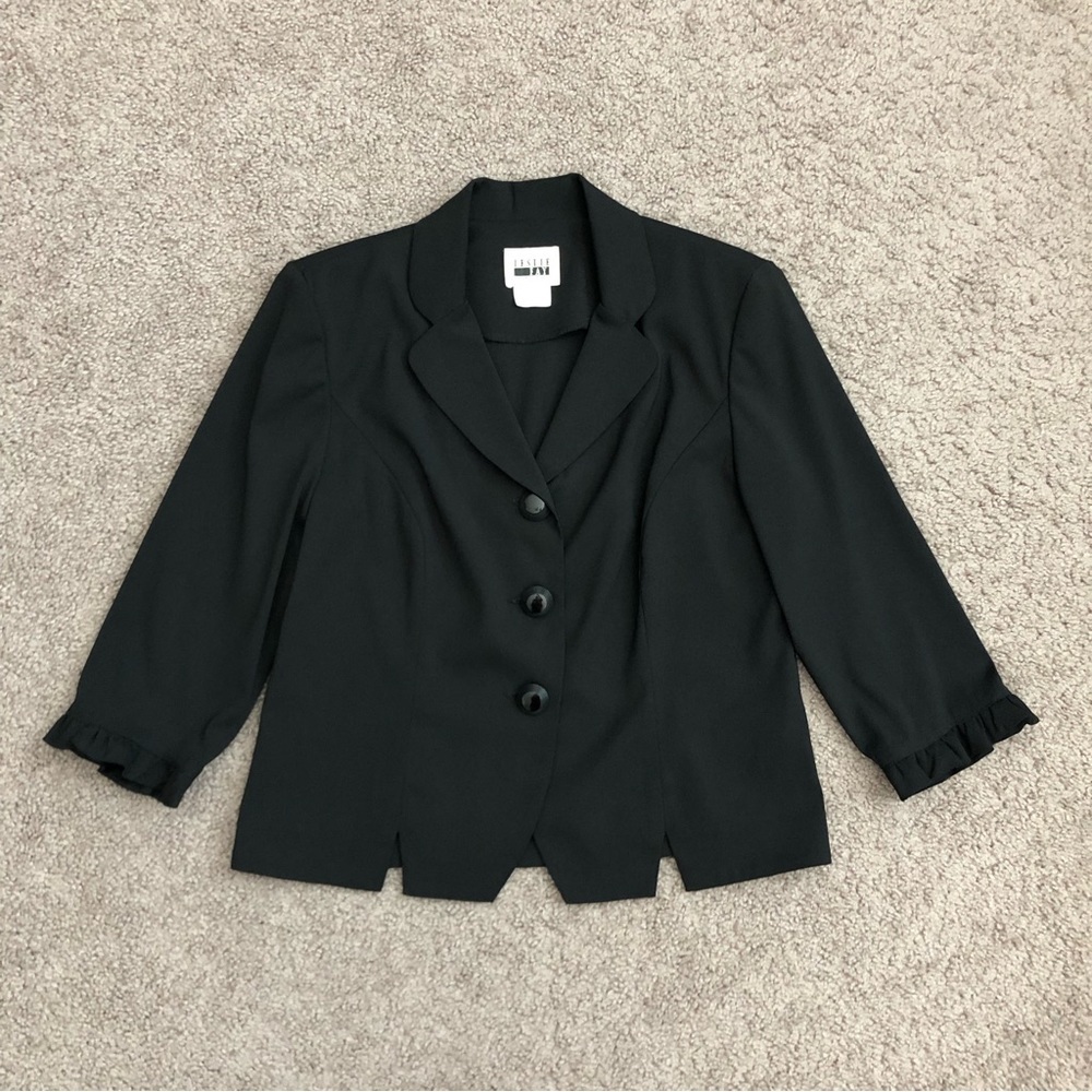 Leslie Fay Petite Black Cropped Blazer